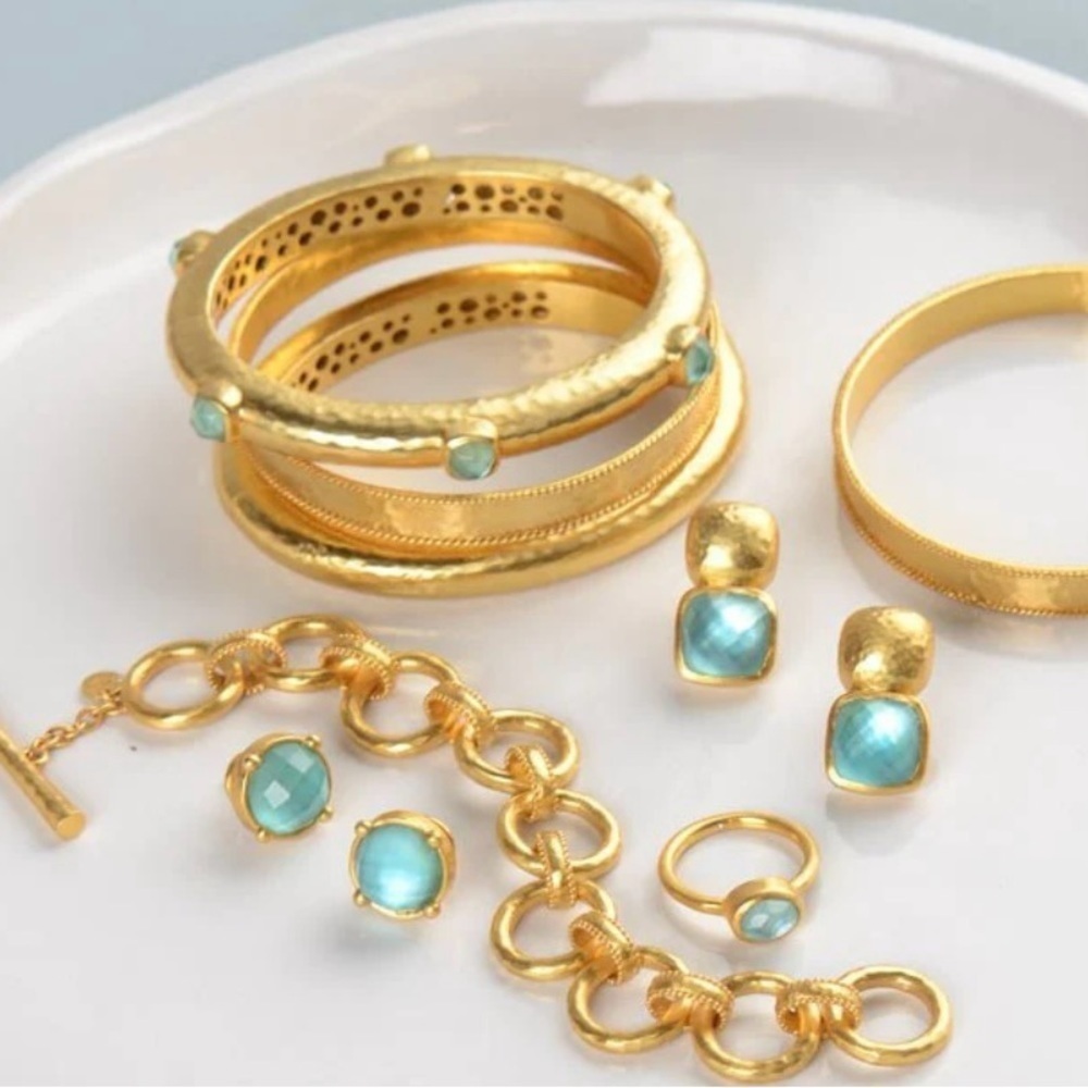 Julie Vos Honey Stud earrings in Bahama Blue - Picture 3 of 3